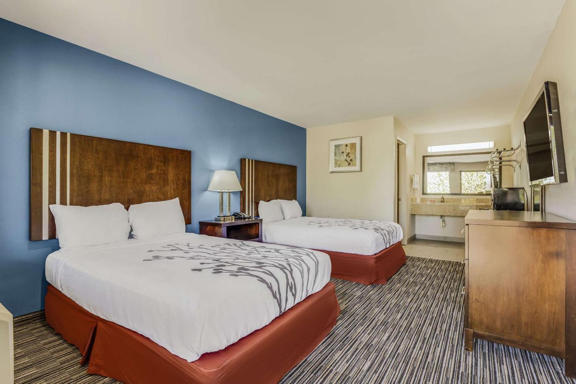 Econo Lodge Inn & Suites Enid Exterior photo