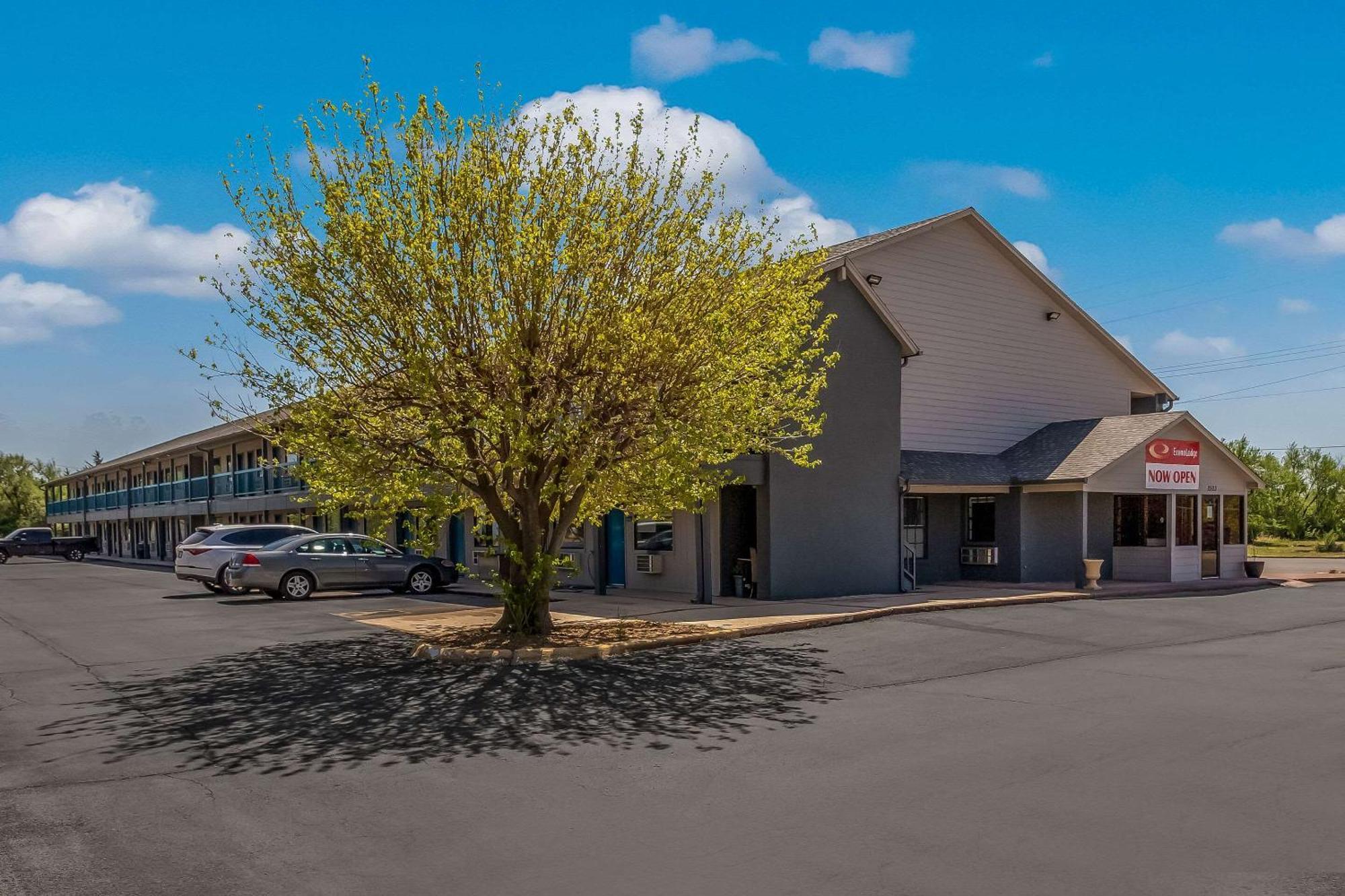 Econo Lodge Inn & Suites Enid Exterior photo