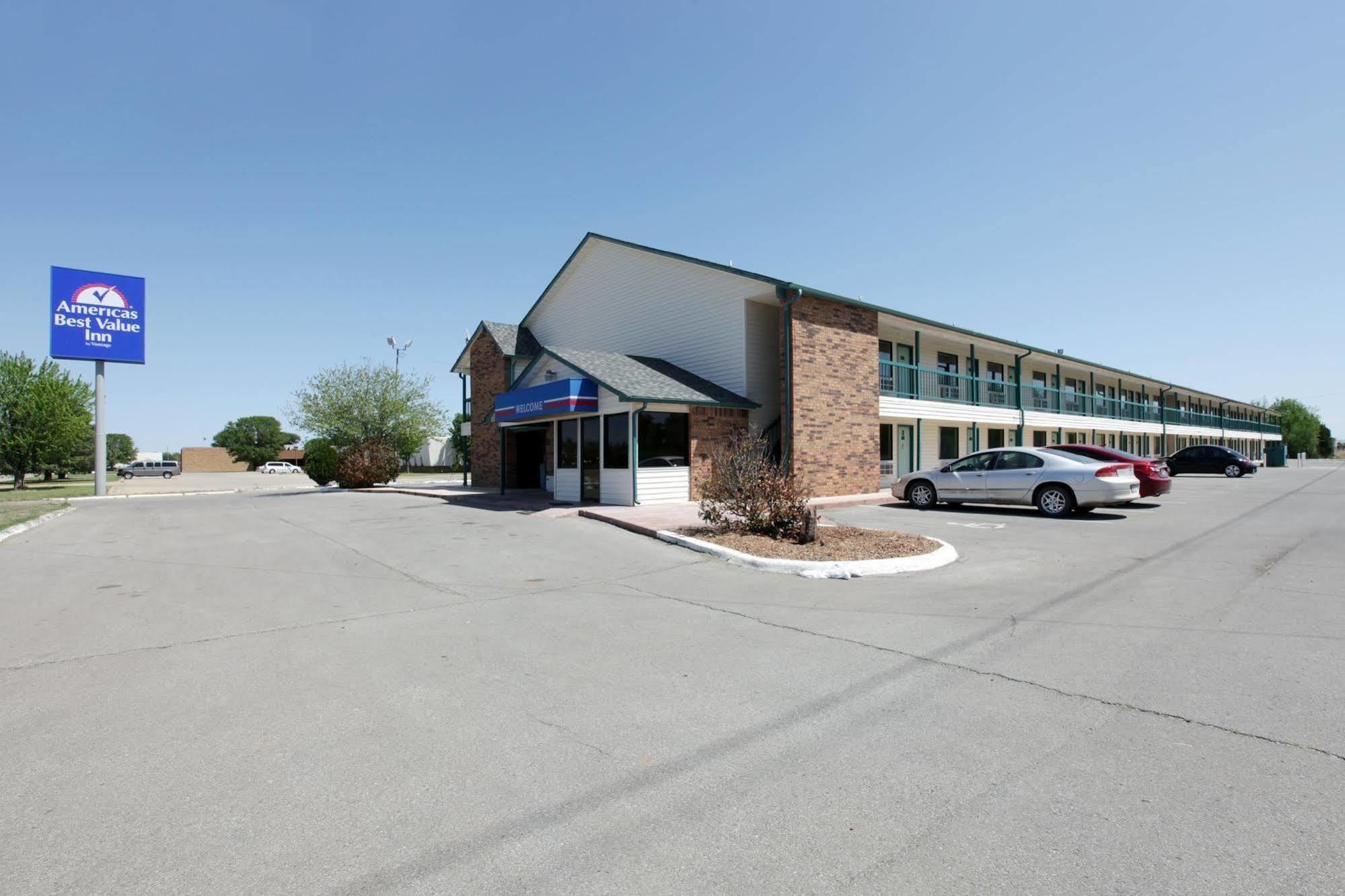 Econo Lodge Inn & Suites Enid Exterior photo